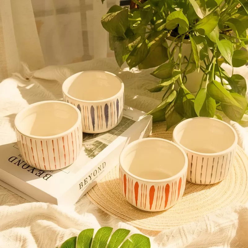 파란색과 빨간색 줄무늬 세라믹 캔들 홀더