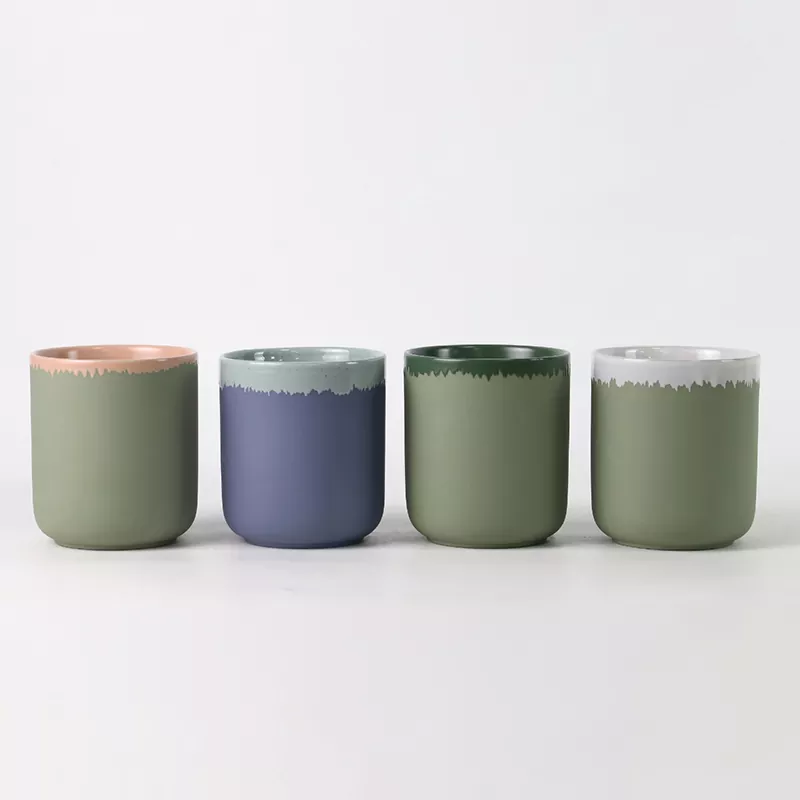 내추럴 컬러 마감의 세라믹 캔들 홀더